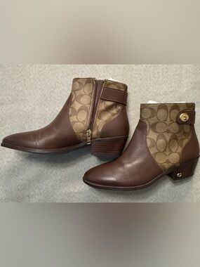 Coach Meredith Booties Mahogany Signature Canvas & Leather Size 7B